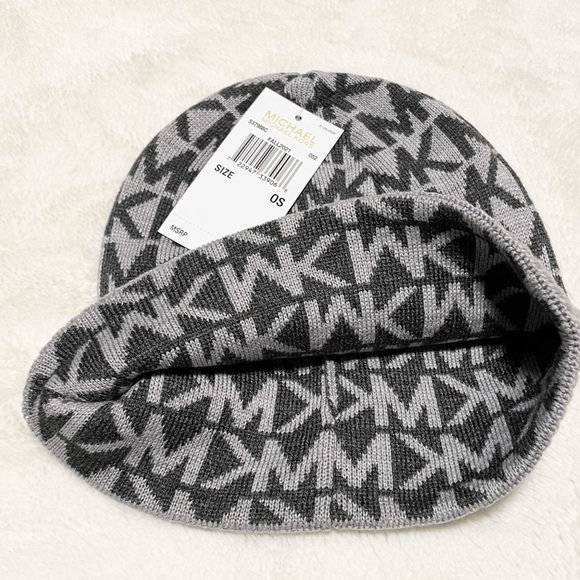 New MICHAEL KORS MK Logo Cuffed Beanie Hat & Scarf Set - Picture 7 of 12